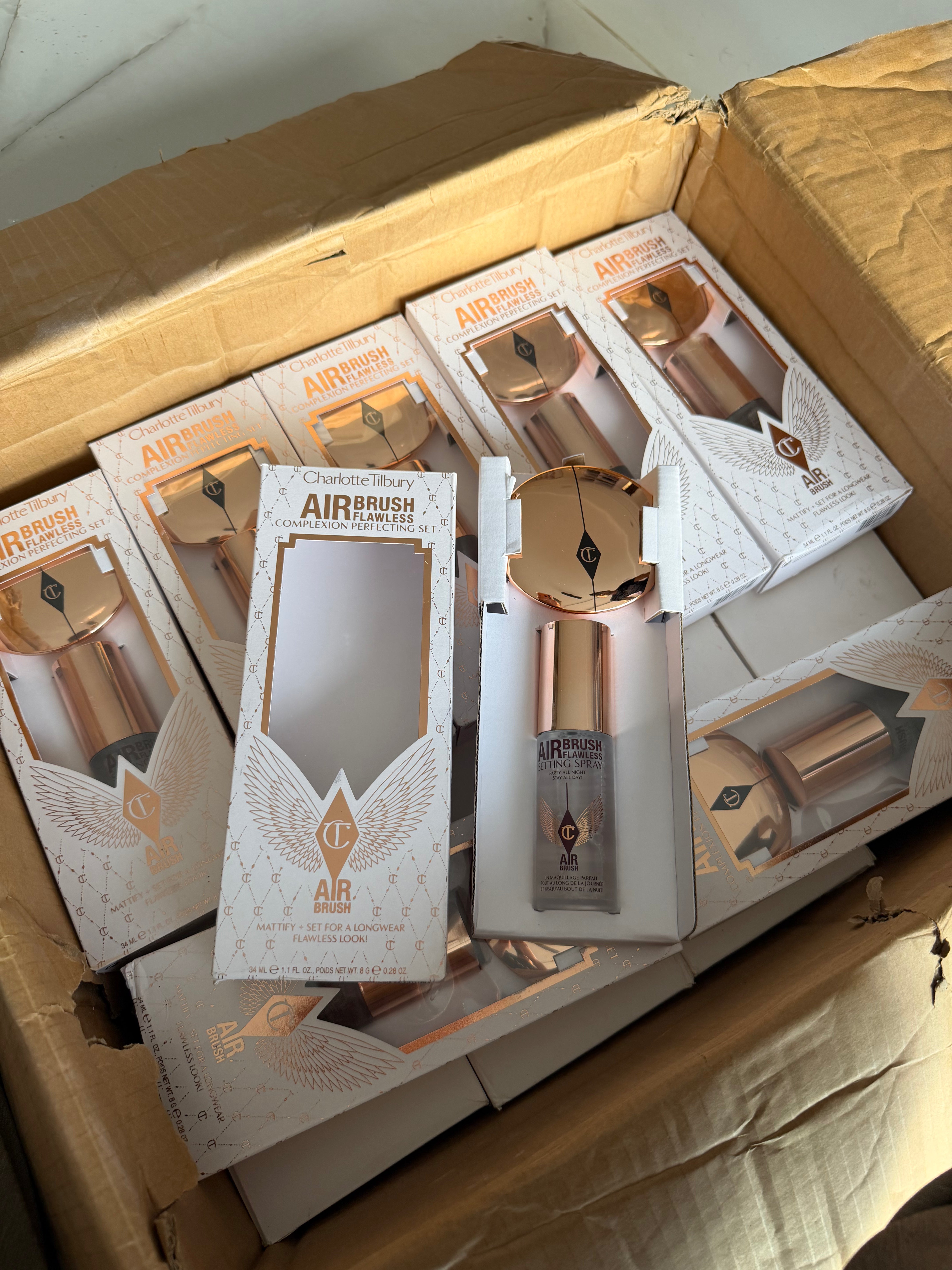 CHARLOTTE TILBURY Airbrush Brightening Flawless Finish Gift Set