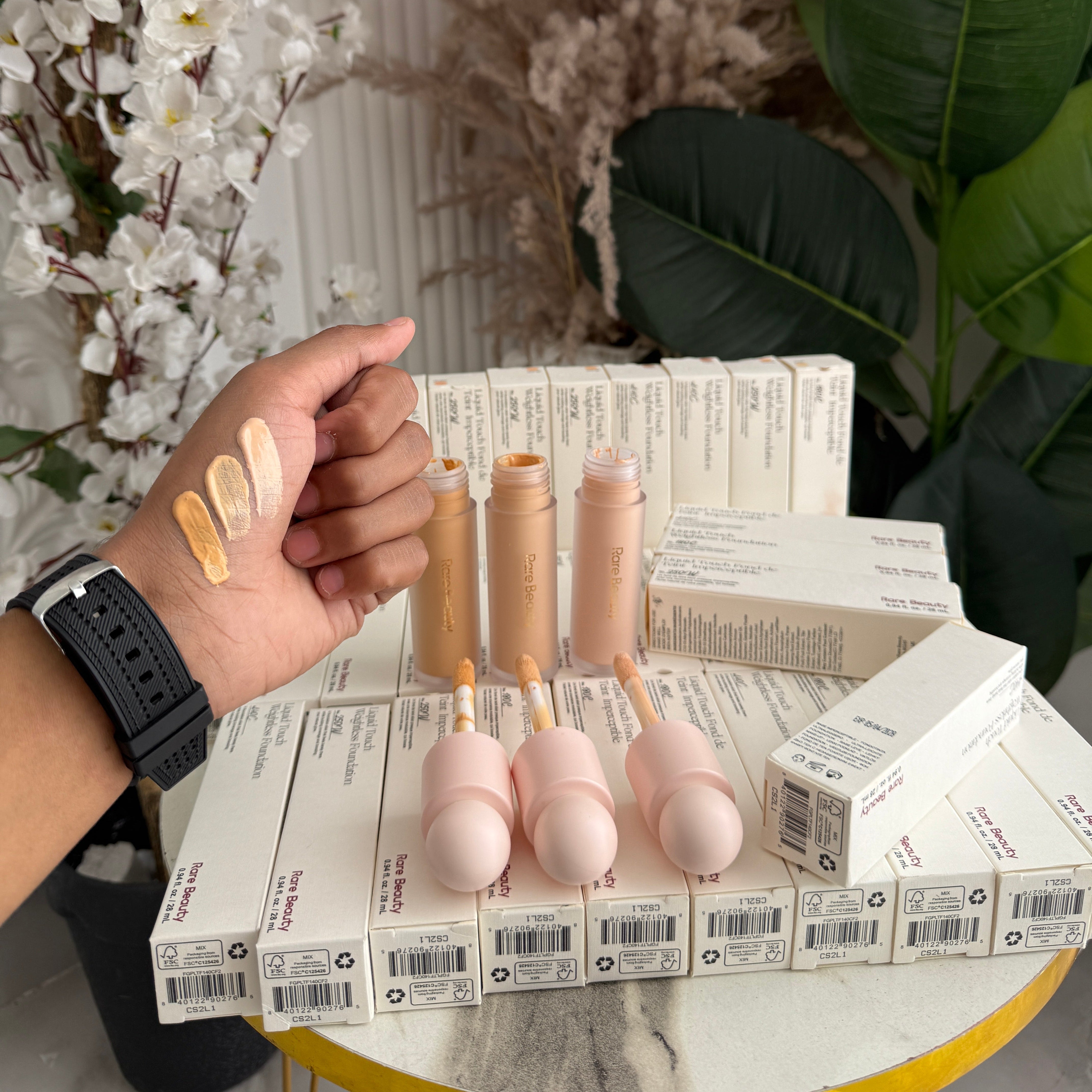 RARE BEAUTY - LIQUID TOUCH WEIGHTLESS FOUNDATION