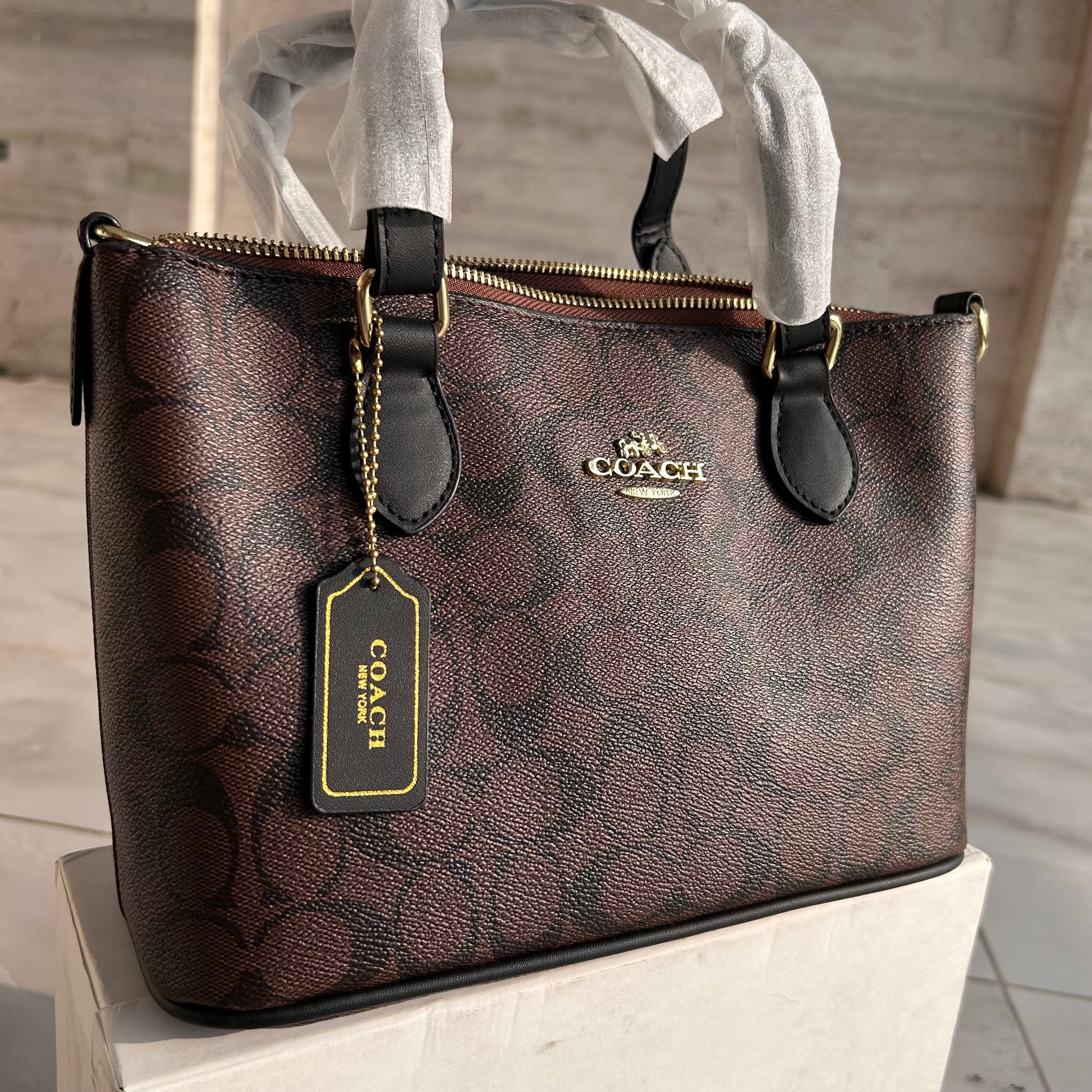 COACH Bag - Gallery Tote Bag In Signature Canvas- Dark Tan Brown