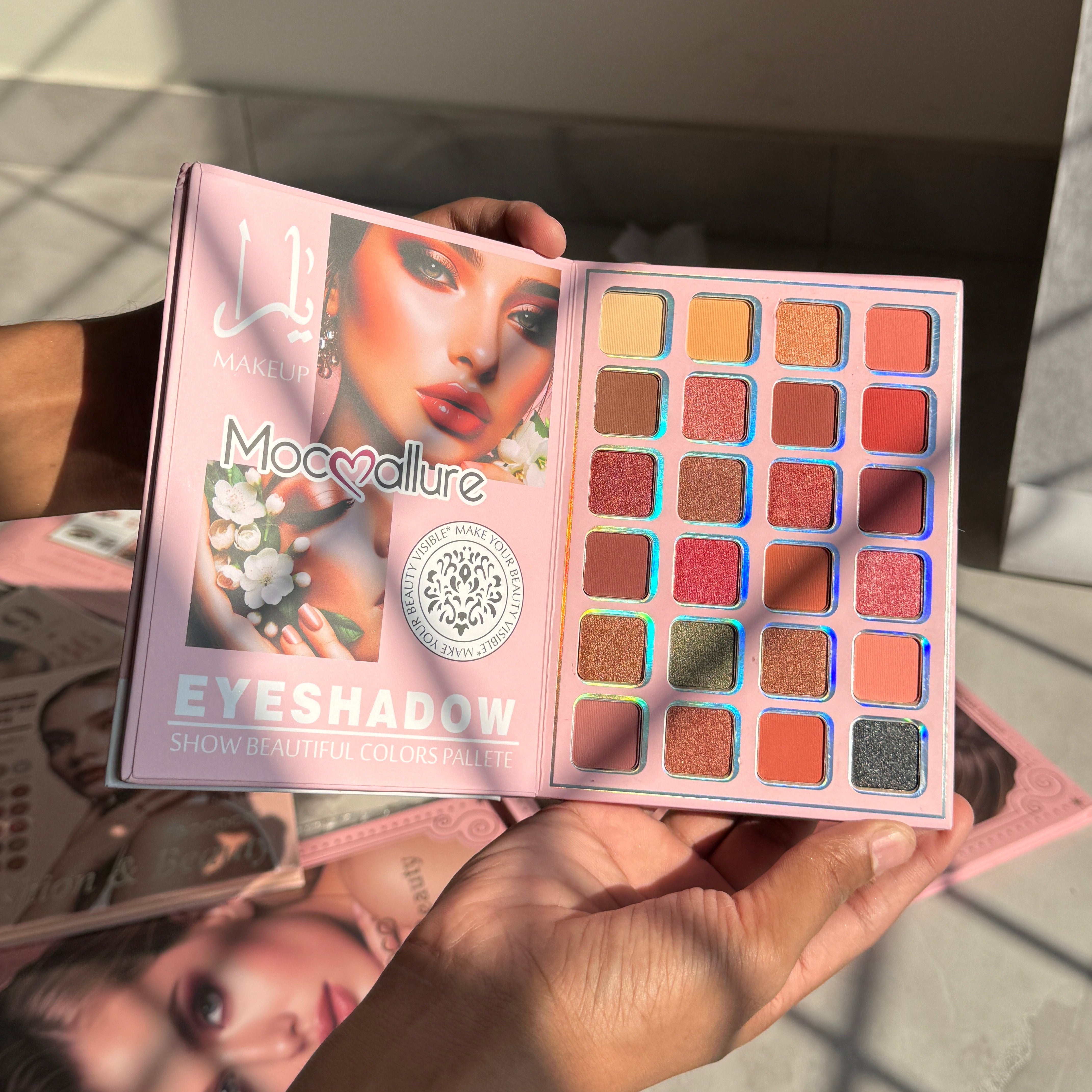 MOCALLURE MAKEUP. BOOK
