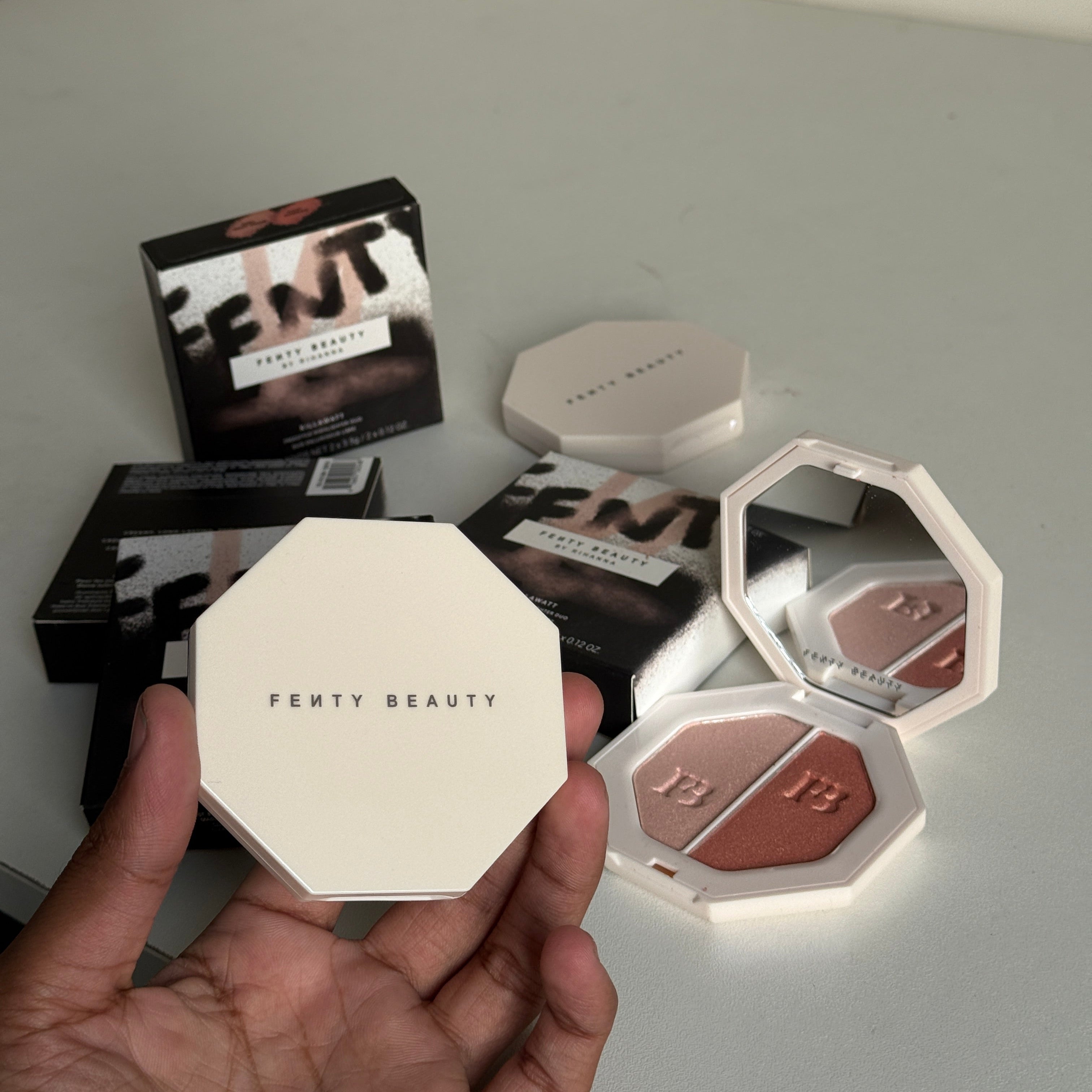 Fenty Beauty Killawatt Freestyle Highlighter Duo (Girl Next Door & Chic Phreak)