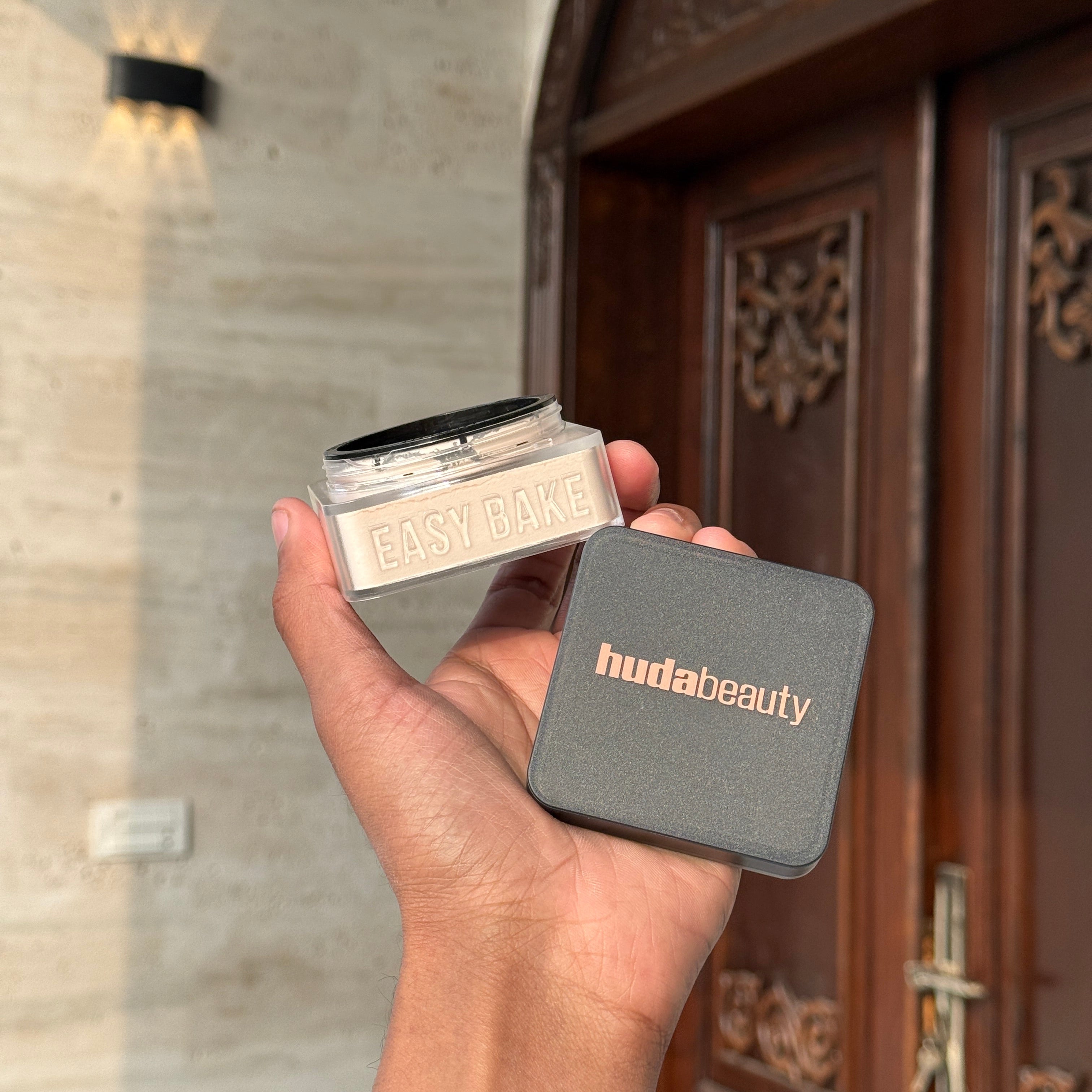 Huda Beauty Easy Bake Loose Baking & Setting Powder (Cup cake)