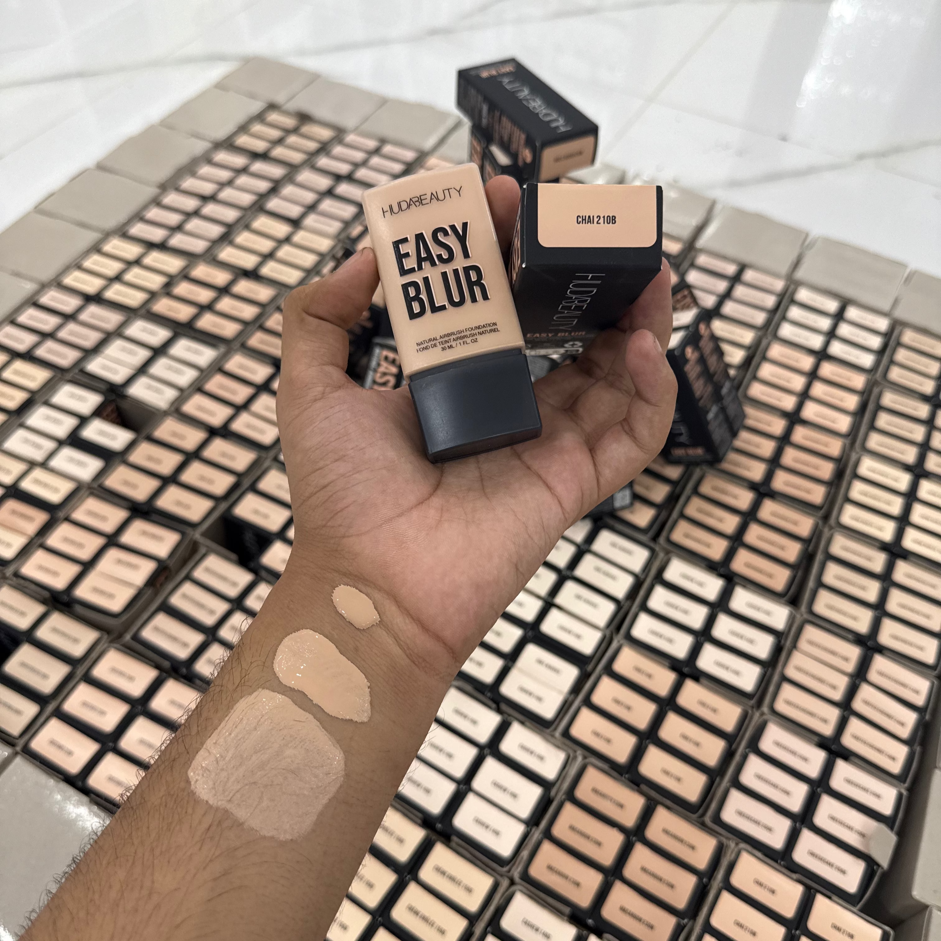 Huda Beauty Easy Blur Natural Airbrush Foundation with Niacinamide