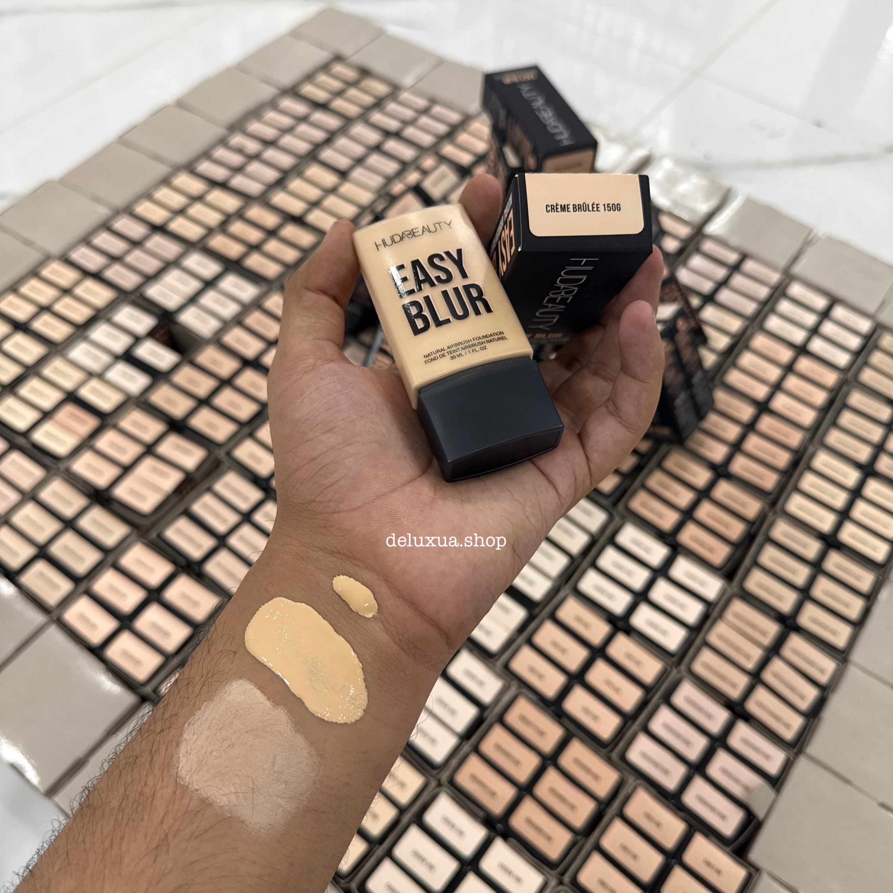 Huda Beauty Easy Blur Natural Airbrush Foundation with Niacinamide