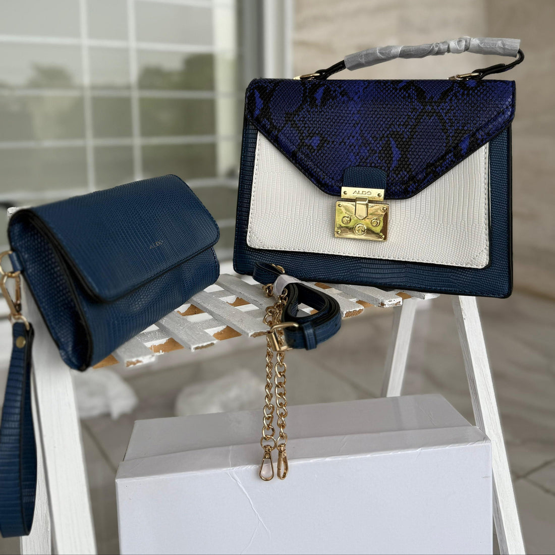 ALDO HANDBAG (BLUE )